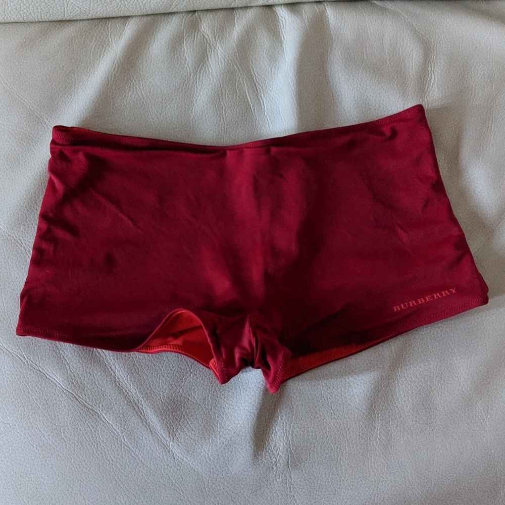 ✨ BURBERRY ✨ REVERSIBLE SHORTS